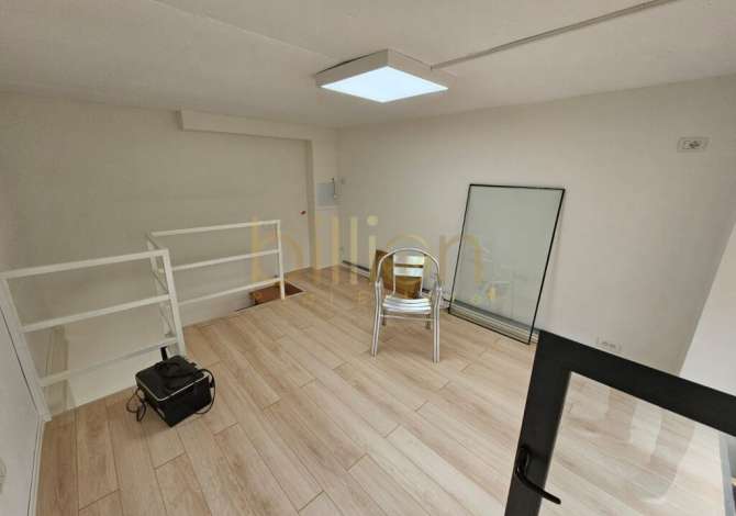 Business Property for Rent 3+1 in Tirana - 350 Euro