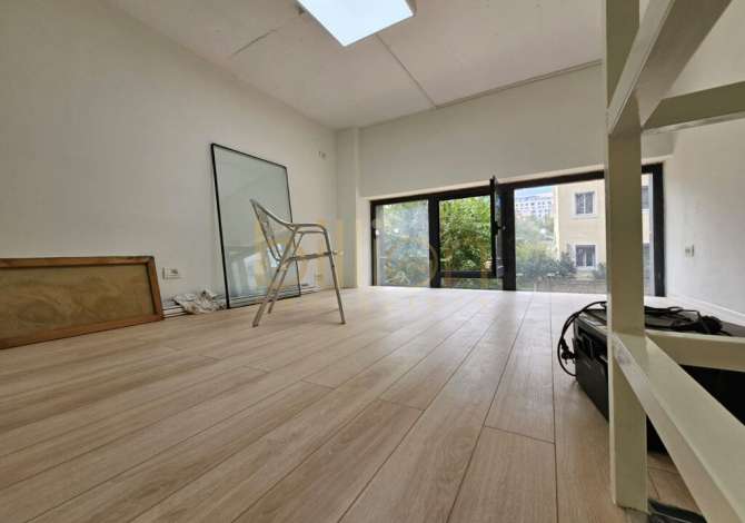 Business Property for Rent 3+1 in Tirana - 350 Euro