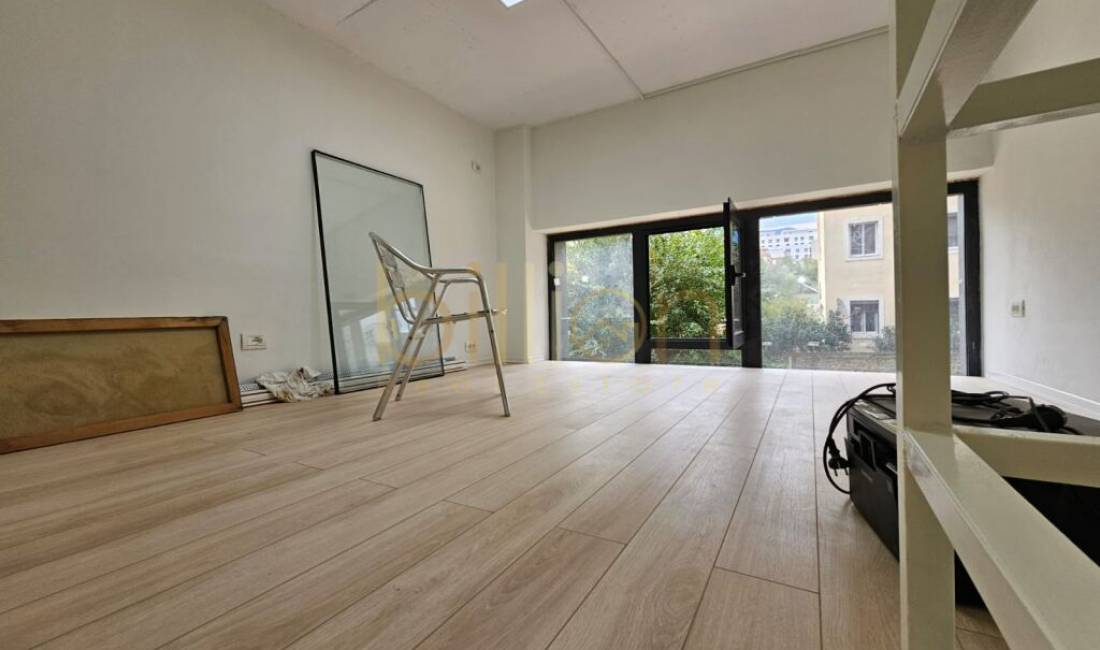 TEK EMERALD CENTER, JEPET AMBIENT BIZNESI ME QIRA! 350Euro, ID: Billion3689