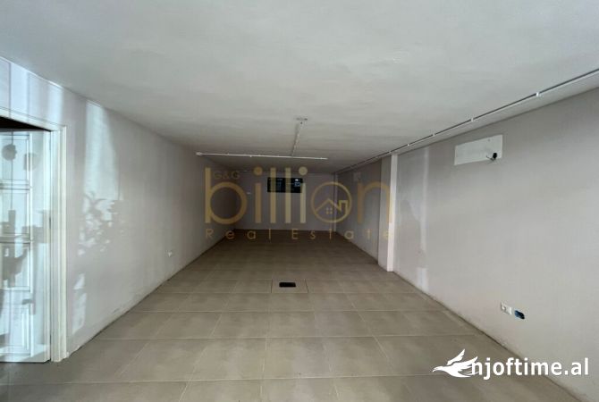 Business Property for Rent 3+1 in Tirana - 1,300 Euro