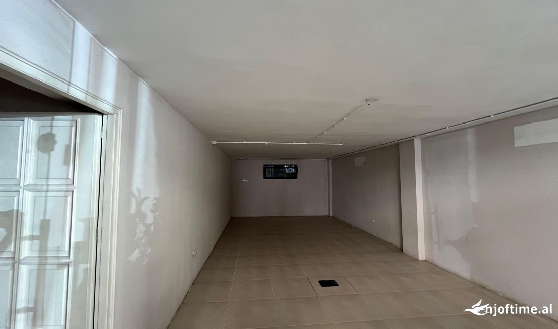 SHITET AMBIENT BIZNESI TEK PALLATET AGIMI, BLLOK! ID: Billion3705