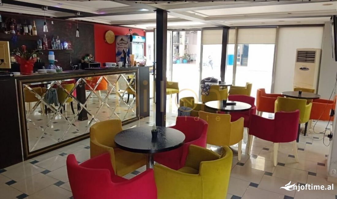 SHITET BAR KAFE PRANE PALLATEVE CABEJ! 145000 Euro, ID: Billion3752