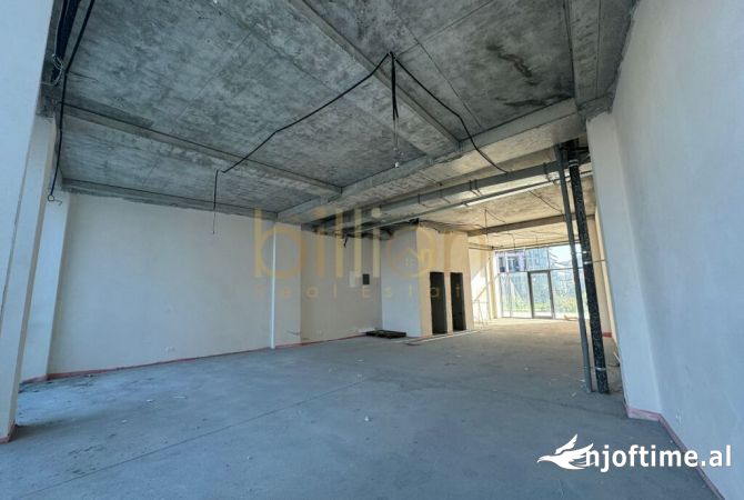 TEK REZIDENCA LAKE VIEW, JEPET ME QIRA AMBIENT BIZNESI 130 M2 + VERANDE! 3800 Euro.ID: Billion3764