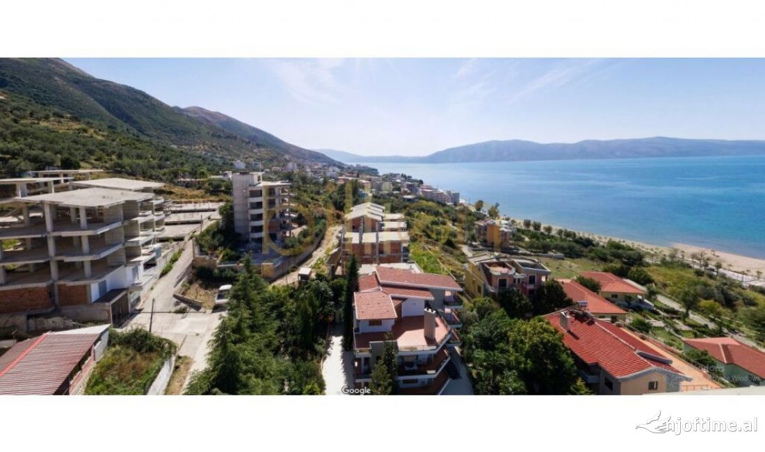 Shtepi ne shitje Duplex(shtepi me 2 kate) ne Vlore, 2+1, Mobilimi Bosh, pa mobiluar, Pagesa 108,000  Euro.