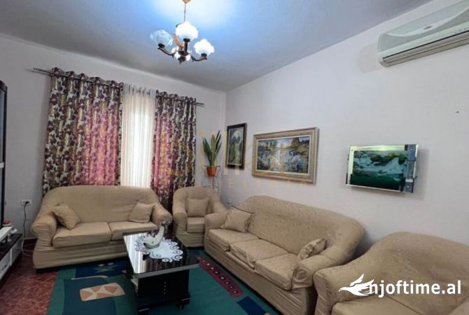 LAPRAKË, JEPET ME QIRA SHTËPI PRIVATE 2+1. 500 Euro, ID: Billion3796