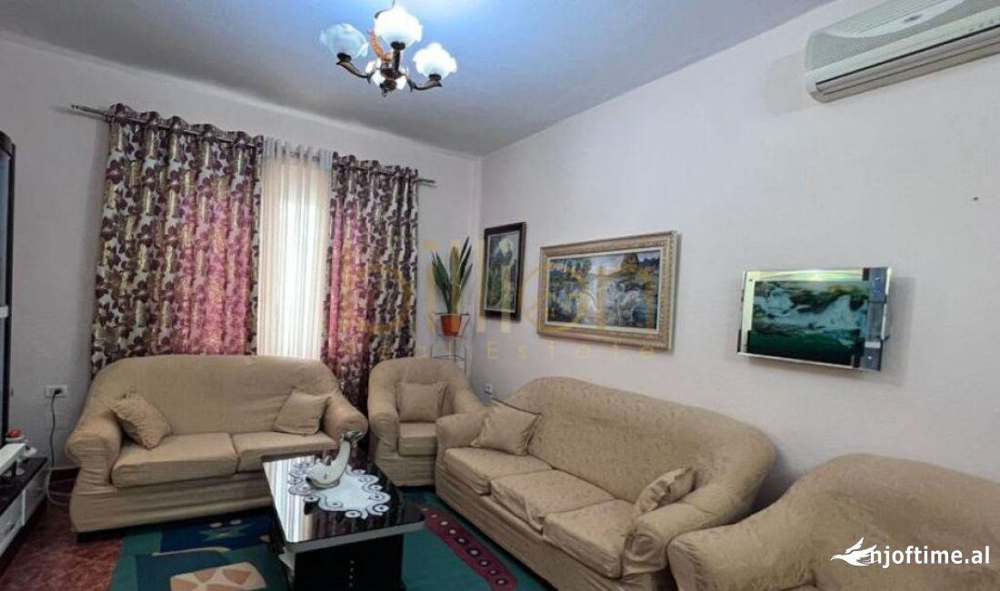 Casa privata/Indipendente in affitto a Tirana 2+1, Arredato