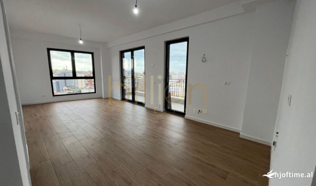 Appartamento in affitto a Tirana 2+1, Vuoto