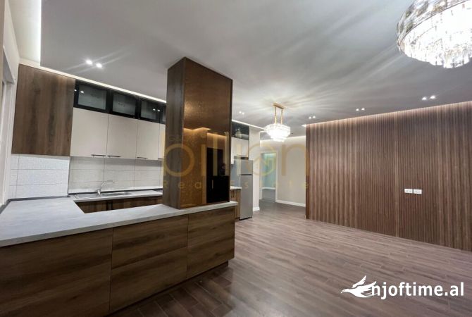 SHITET SUPER APARTAMENT 2+1+2 TEK KOPSHTI BOTANIK! 210000 Euro, ID: Billion3829