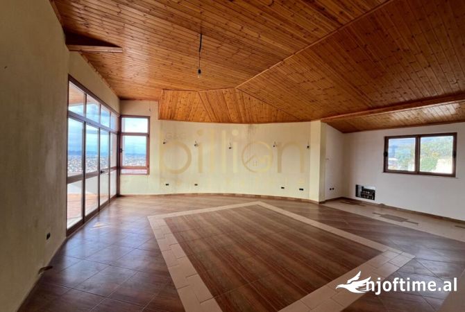 Shtepi ne shitje Vila Luksoze ne Tirane, 7+1, Mobilimi Bosh, pa mobiluar, Pagesa 410,000  Euro.