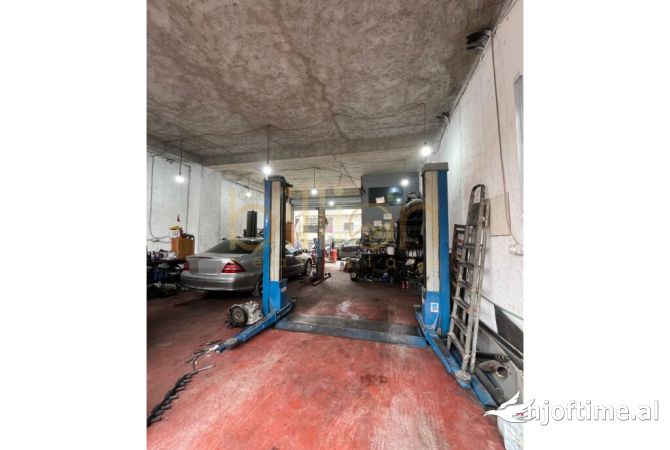 Business Property in Sale 6+1 in Tirana - 245,000 Euro