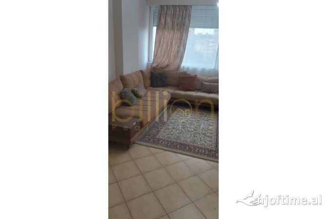 SHTEPI ME QERA TEK RRUGA E ELBASANIT! 620 Euro, ID: Billion3962