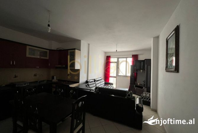 Shtepi ne shitje Apartament ne Tirane, 2+1, Mobilimi E mobiluar, Pagesa 120,000  Euro.