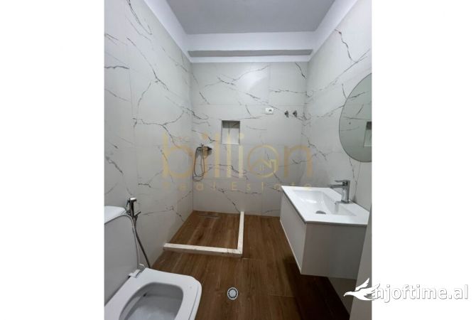 Shtepi ne shitje Apartament ne Durres, 1+1, Mobilimi E mobiluar, Pagesa 73,000  Euro.