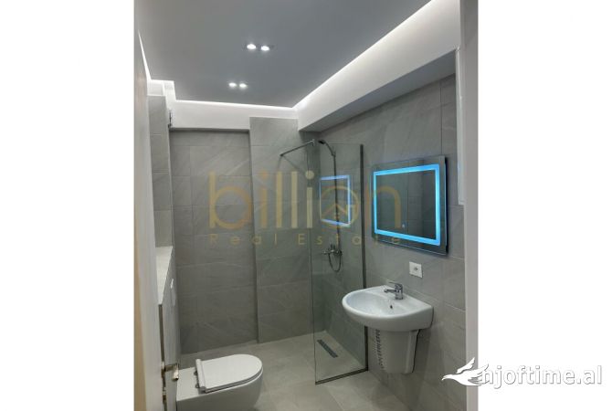 Shtepi ne shitje Apartament ne Tirane, 1+1, Mobilimi Bosh, pa mobiluar, Pagesa 144,000  Euro.