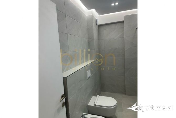 Shtepi ne shitje Apartament ne Tirane, 1+1, Mobilimi Bosh, pa mobiluar, Pagesa 144,000  Euro.