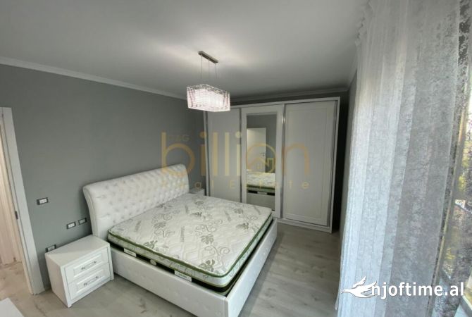 Shtepi me qera Apartament ne Tirane, 2+1, Mobilimi E mobiluar, Pagesa 700  Euro.
