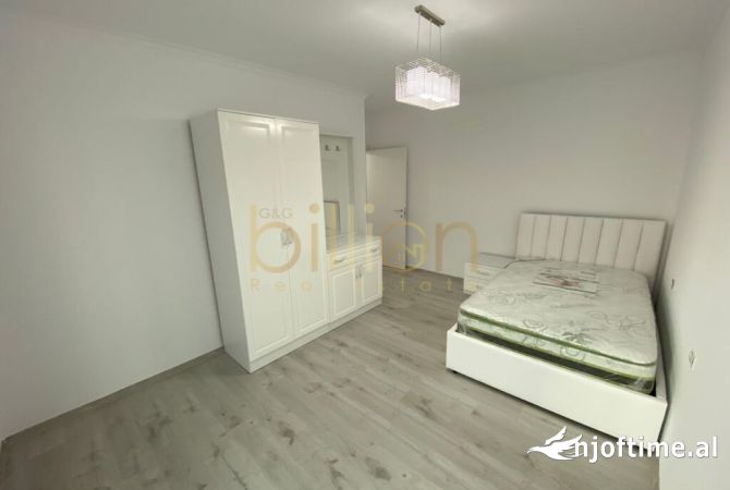 Shtepi me qera Apartament ne Tirane, 2+1, Mobilimi E mobiluar, Pagesa 700  Euro.