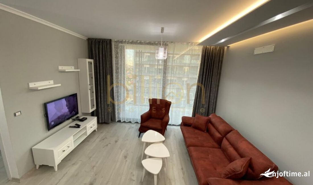 Shtepi me qera Apartament ne Tirane, 2+1, Mobilimi E mobiluar, Pagesa 700  Euro.