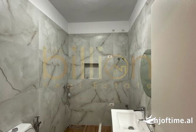 Shtepi ne shitje Apartament ne Durres, 2+1, Mobilimi E mobiluar, Pagesa 86,000  Euro.