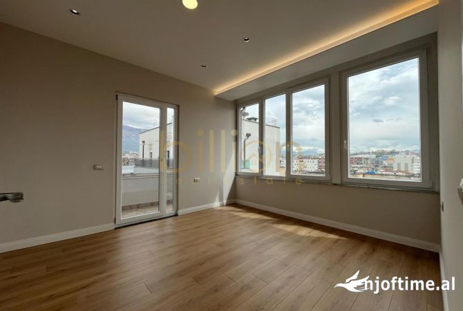 Shtepi ne shitje Apartament ne Tirane, 3+1, Mobilimi Bosh, pa mobiluar, Pagesa 280,000  Euro.