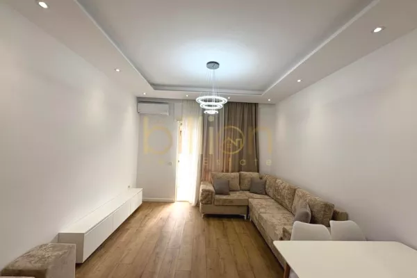 Shtepi ne shitje Apartament ne Tirane, 2+1, Mobilimi E mobiluar, Pagesa 145,000  Euro.