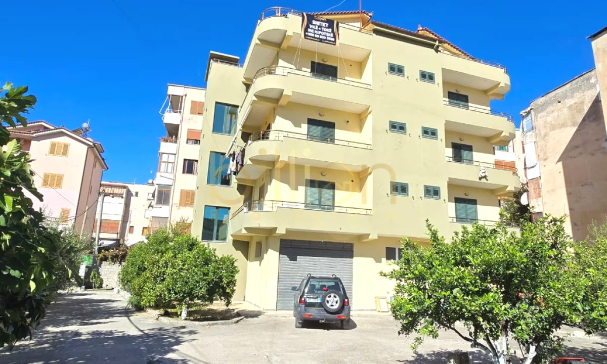 Shtepi ne shitje Apartament ne Vlore, 4+1, Mobilimi E mobiluar, Pagesa 850,000  Euro.