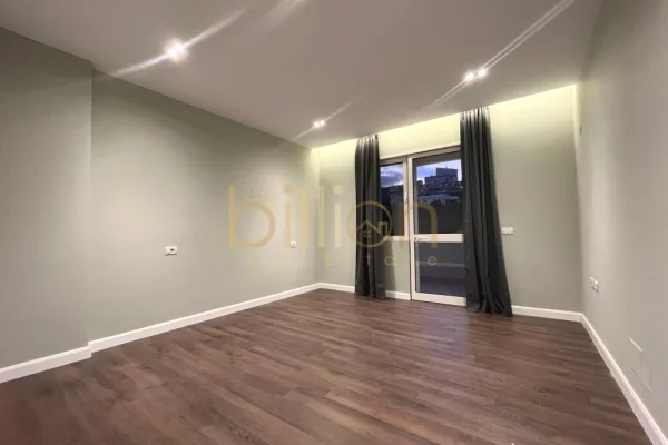 Shtepi me qera Apartament ne Tirane, 2+1, Mobilimi Pjeserisht e mobiluar, Pagesa 550  Euro.