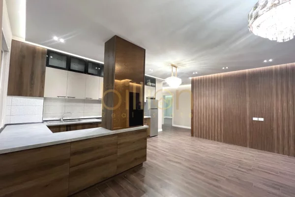 JEPET ME QIRA APARTAMENT 2+1+2 TEK KOPSHTI BOTANIK! 550 EURO/MUAJ​ ID: Billion4411