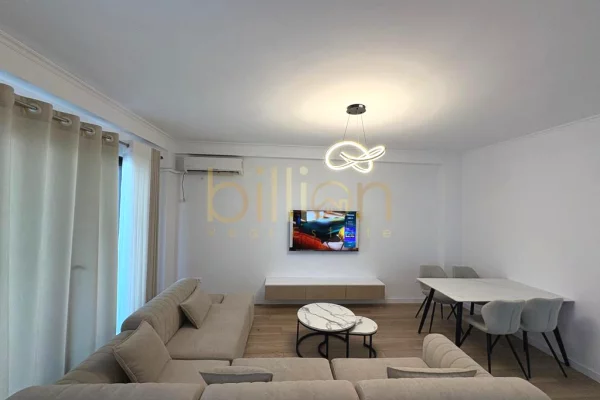 Shtepi me qera Apartament ne Tirane, 2+1, Mobilimi E mobiluar, Pagesa 900  Euro.