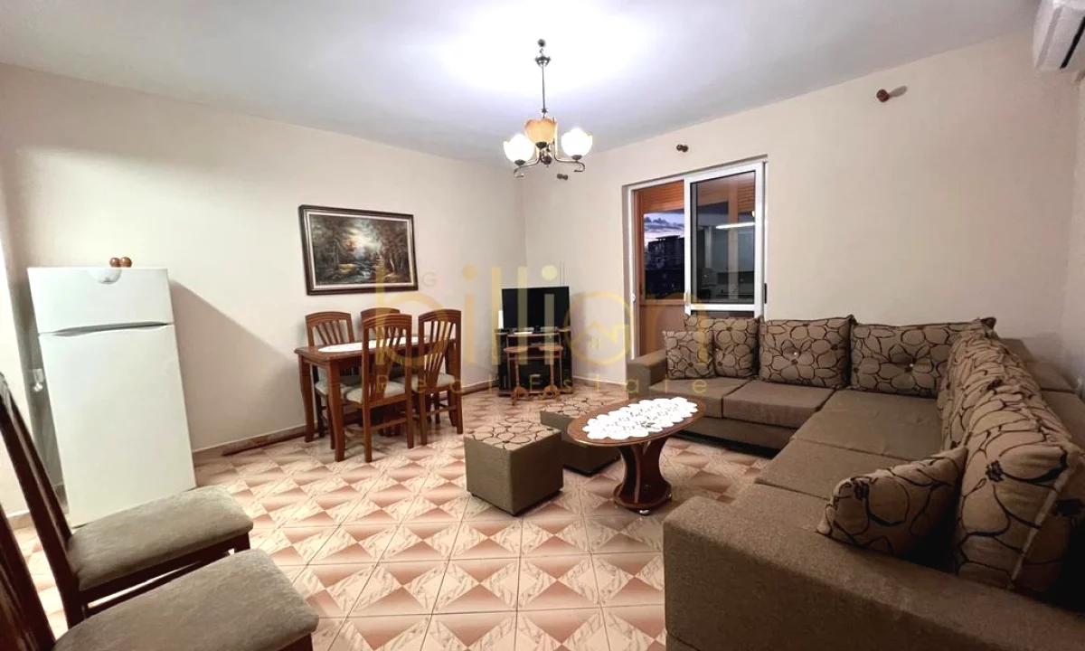 Shtepi me qera Apartament ne Tirane, 2+1, Mobilimi Pjeserisht e mobiluar, Pagesa 500  Euro.