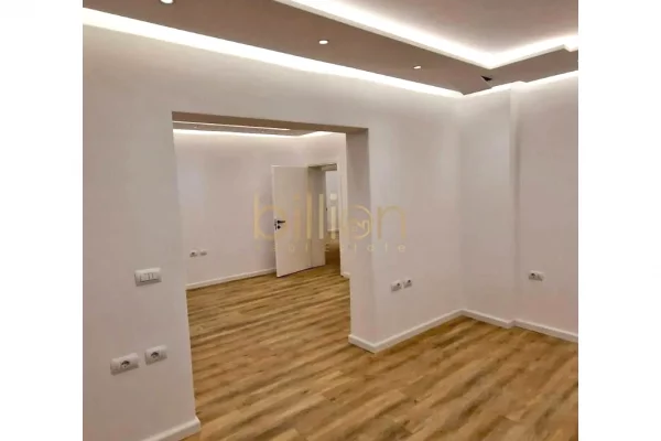 Ambient biznesi me qera 3+1 ne Tirane - 900 Euro