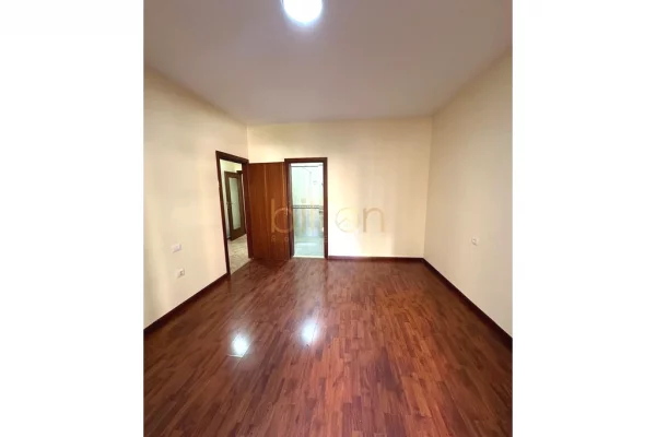 Shtepi me qera Apartament ne Tirane, 2+1, Mobilimi Bosh, pa mobiluar, Pagesa 700  Euro.