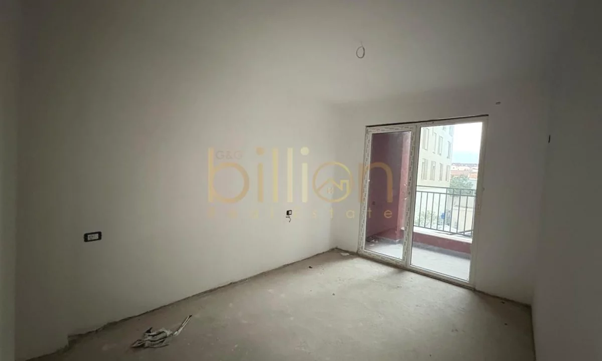 Shtepi ne shitje Apartament ne Tirane, 2+1, Mobilimi Bosh, pa mobiluar, Pagesa 139,500  Euro.