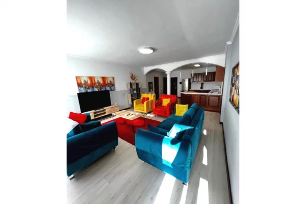 Shtepi me qera Apartament ne Tirane, 2+1, Mobilimi E mobiluar, Pagesa 800  Euro.