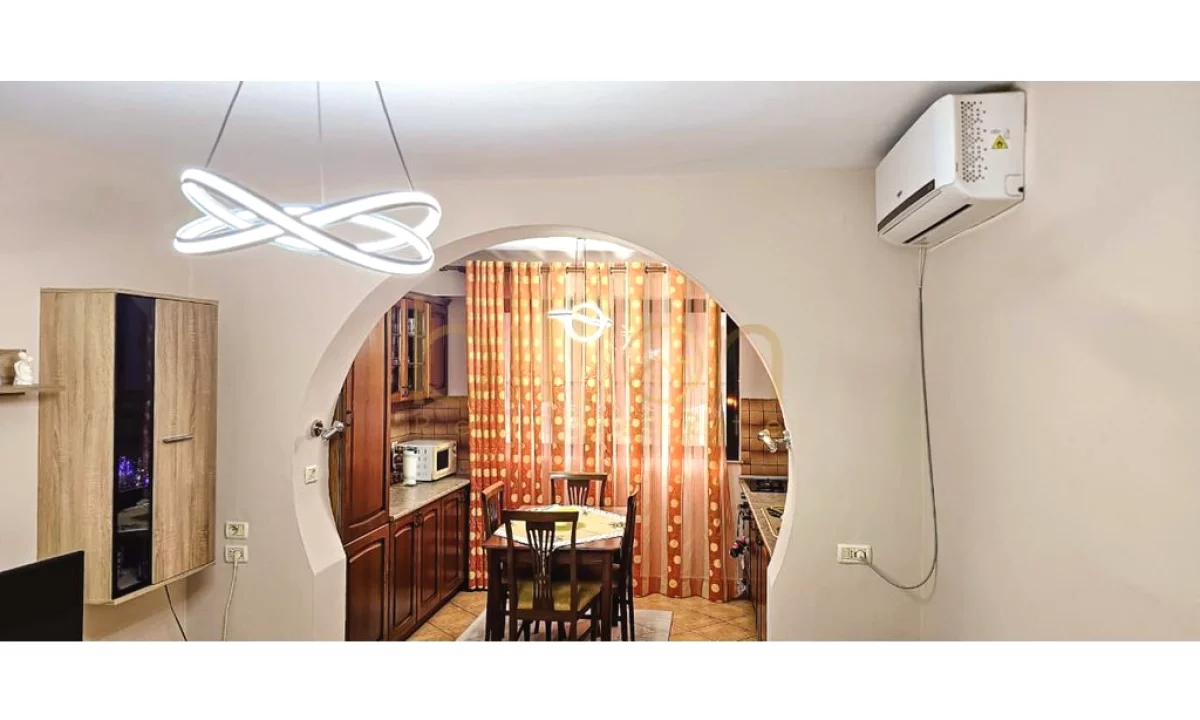 Shtepi me qera Apartament ne Tirane, 2+1, Mobilimi E mobiluar, Pagesa 700  Euro.