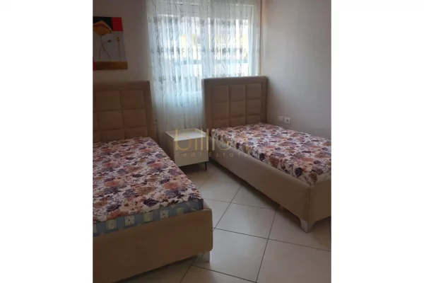 Shtepi me qera Apartament ne Tirane, 2+1, Mobilimi E mobiluar, Pagesa 600  Euro.