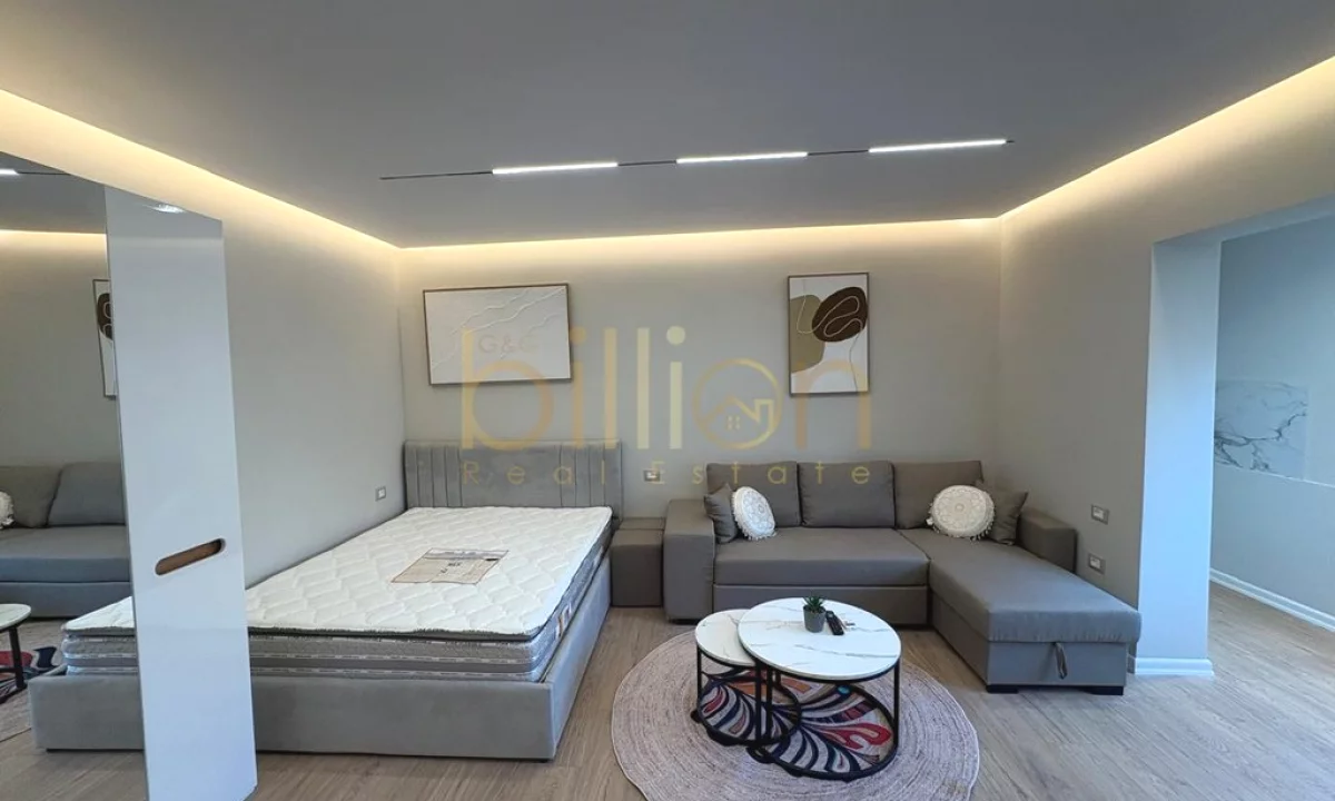 Appartamento in vendita a Tirana 2+1, Arredato