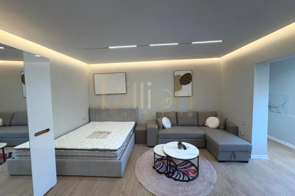 TEK BULEVARDI ZOGU I SHITET APARTAMENT 1+1 DHE GARSONIERE ! 235.000 Euro.​ Billion4545
