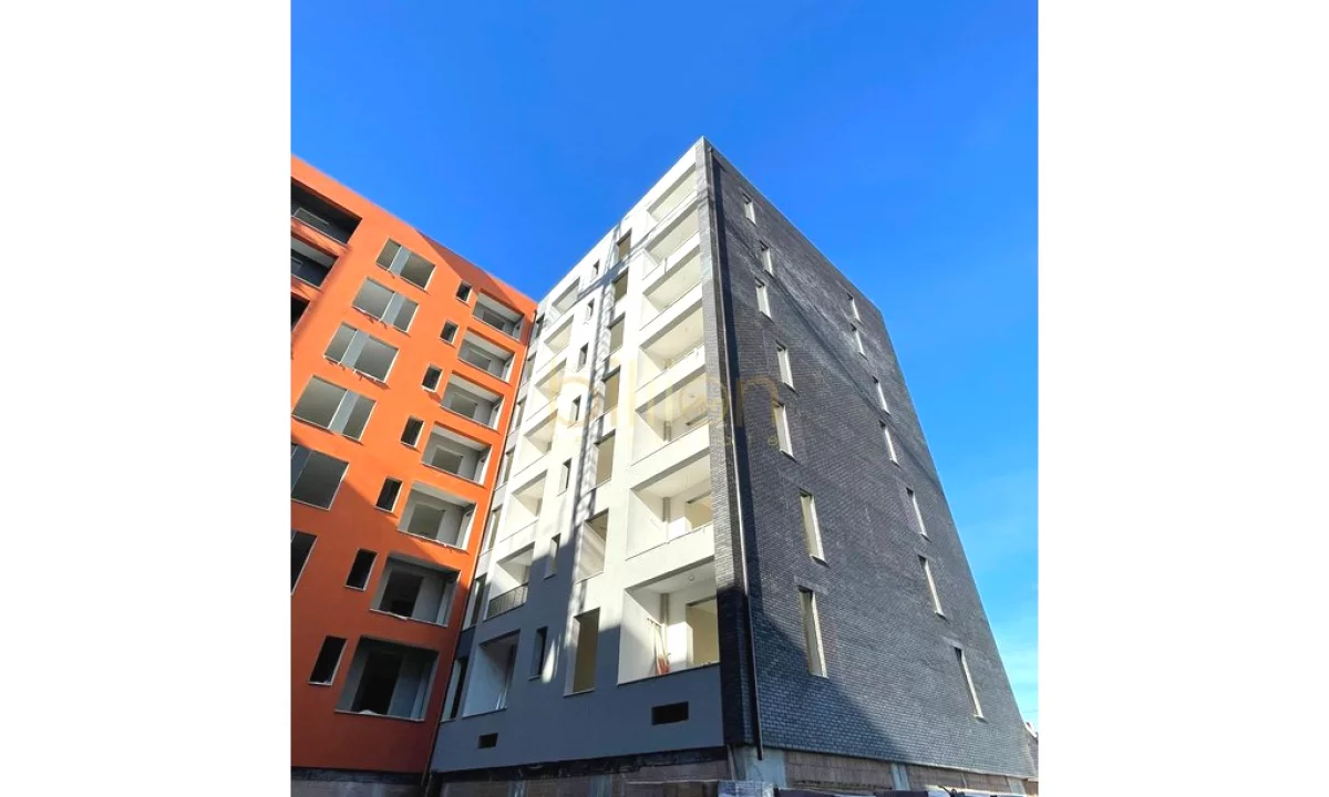 Shtepi ne shitje Apartament ne Tirane, 1+1, Mobilimi Bosh, pa mobiluar, Pagesa 80,676  Euro.