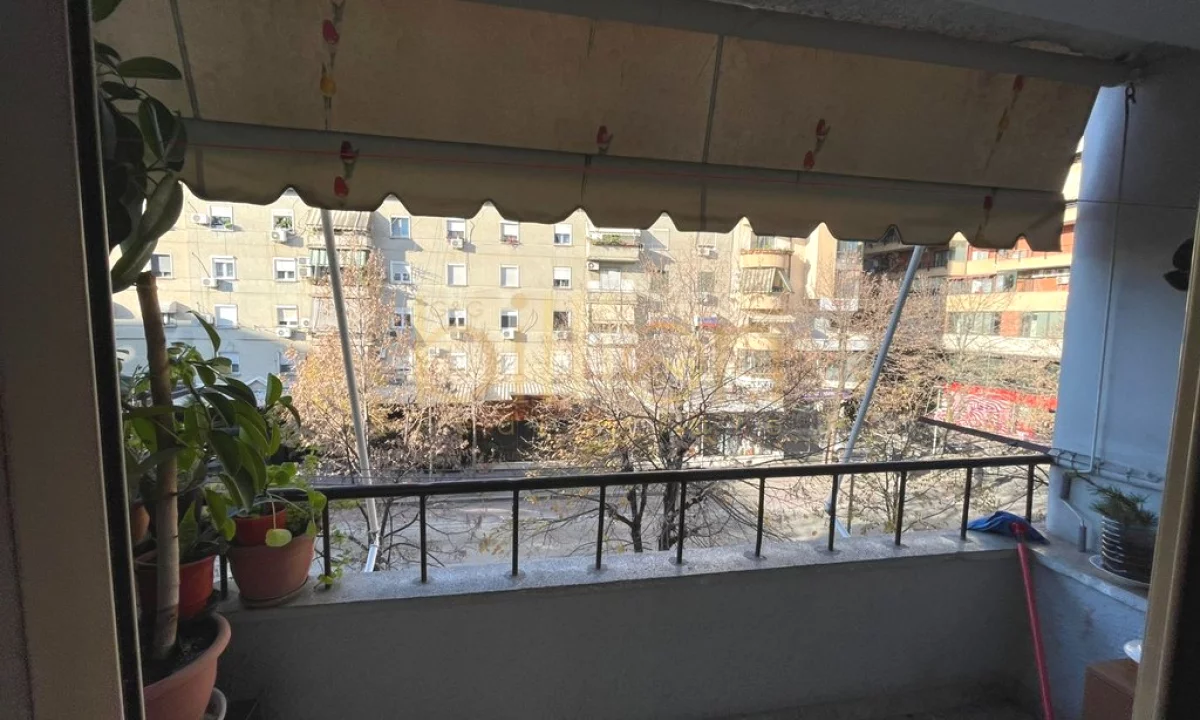 Appartamento in vendita a Tirana 2+1, Arredato