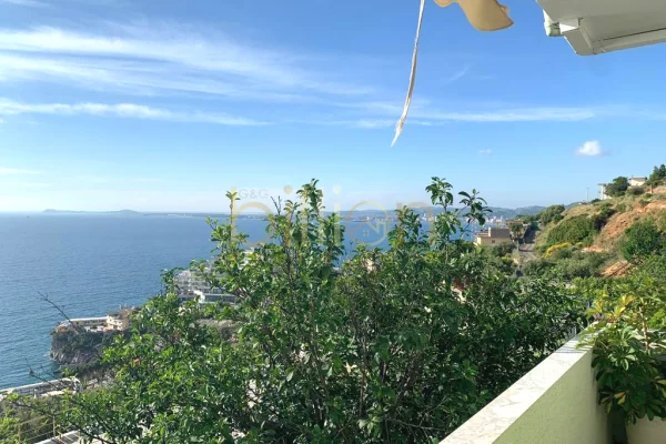 Shtepi ne shitje 7+1 ne Vlore - 600,000 Euro
