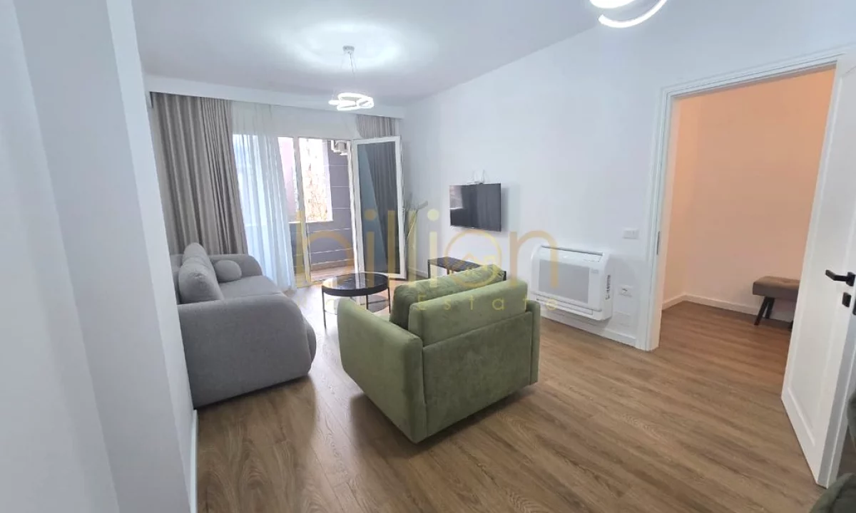 Shtepi ne shitje Apartament ne Tirane, 1+1, Mobilimi E mobiluar, Pagesa 177,000  Euro.