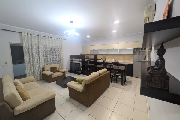 Shtepi me qera Apartament ne Tirane, 2+1, Mobilimi E mobiluar, Pagesa 650  Euro.