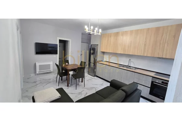 Shtepi me qera Apartament ne Tirane, 2+1, Mobilimi E mobiluar, Pagesa 630  Euro.