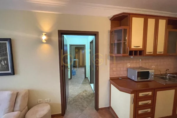 Shtepi me qera Apartament ne Tirane, 2+1, Mobilimi E mobiluar, Pagesa 1,200  Euro.