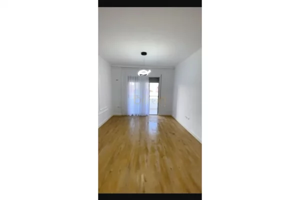 Apartment for sale in Tirana 1+1, Emty