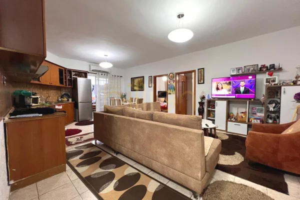 Shitet Apartament 2+1 i Mobiluar me Pamje nga Dajti – Don Bosco. 155.000 euro. Billion4607​