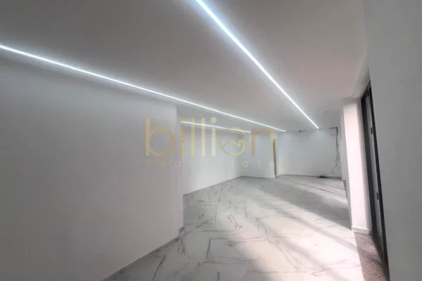 Ambiente Commerciale in Vendita 1+1 a Durazzo - 155,000 Euro