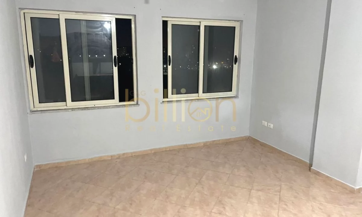 Shtepi me qera Apartament ne Tirane, 1+1, Mobilimi Bosh, pa mobiluar, Pagesa 300  Euro.