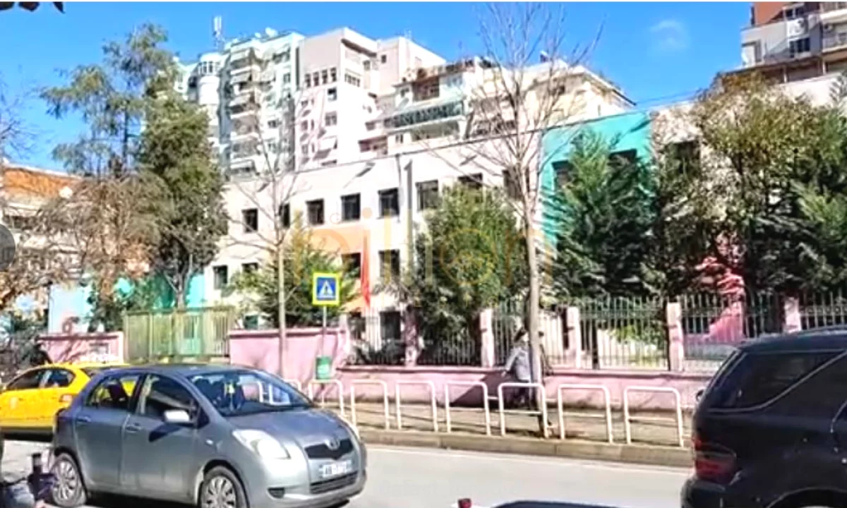 Appartamento in vendita a Tirana 3+1, Arredato